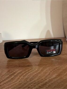 GUESS Black Rectangular Men’s Sunglasses with Dark Lenses